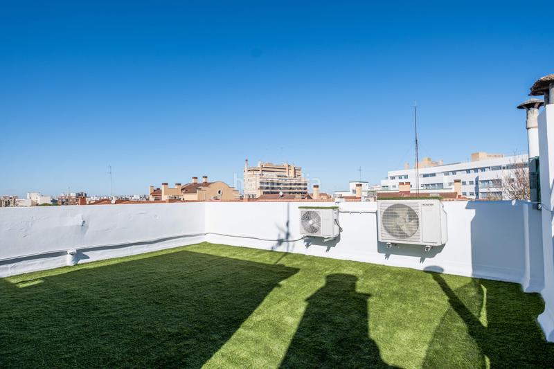 Foto 619d8749-0084-4c15-8801-628b7a693d73. Ático en calle maestro estremiana 46 luz, calma y una terraza espectacular en Ruiseñores en Zaragoza
