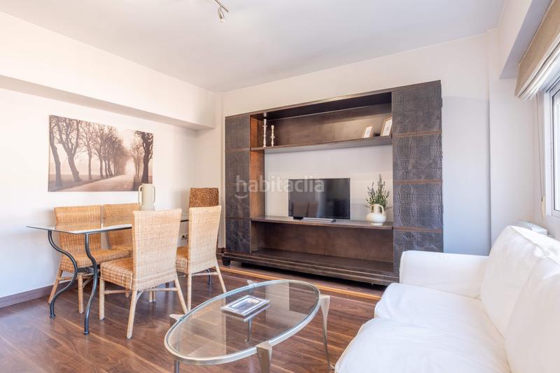 Foto 7df64dd7-870d-4e74-946c-dff1f69c657d. Ático en calle maestro estremiana 46 luz, calma y una terraza espectacular en Ruiseñores en Zaragoza