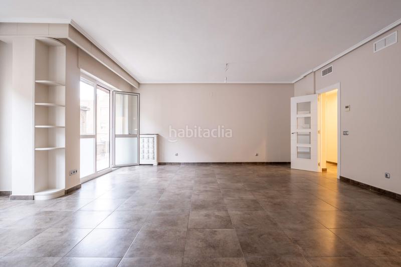 Foto 3d7a927b-4b09-489a-a4cc-8bd97a289ed0. Alquiler piso en plaza aragon 1 oportunidad única en plaza aragón 5 habitaciones mas garaje. en Zaragoza