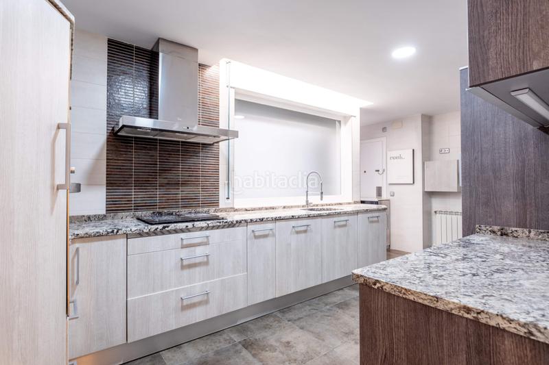 Foto 5cbd8efc-94ad-4a5d-80fb-a491adc74371. Alquiler piso en plaza aragon 1 oportunidad única en plaza aragón 5 habitaciones mas garaje. en Zaragoza