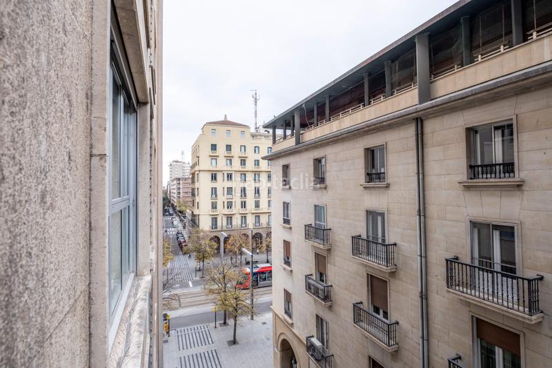 Foto c85ca7f9-ceab-4dda-847f-e756200d33a3. Alquiler piso en plaza aragon 1 oportunidad única en plaza aragón 5 habitaciones mas garaje. en Zaragoza