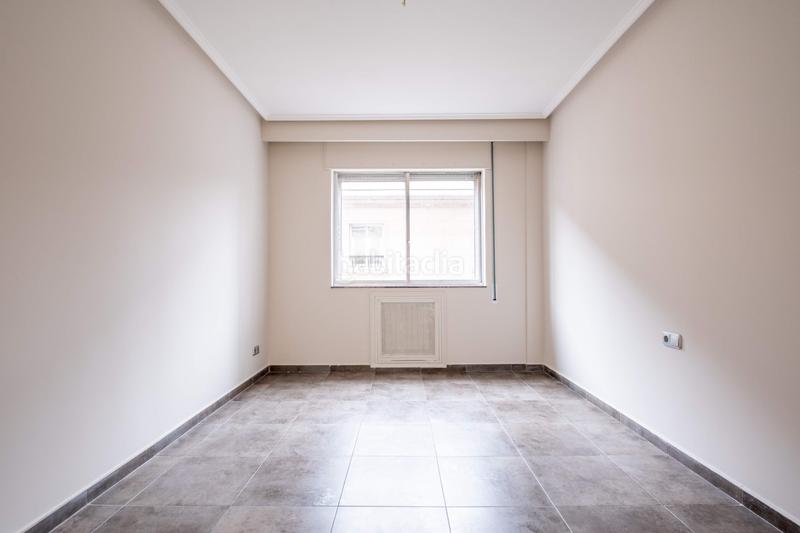 Foto d18af831-8f4b-4a47-91a4-d0aca13f14f2. Alquiler piso en plaza aragon 1 oportunidad única en plaza aragón 5 habitaciones mas garaje. en Zaragoza