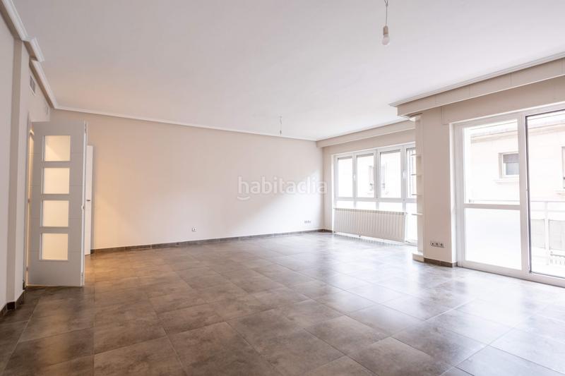 Foto 854ab4f4-1e46-4b00-beba-668bf9d81a64. Rent flat in plaza aragon 1 in Paseo Independencia Zaragoza