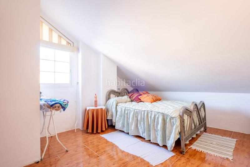 Foto 024f4d07-fd75-4b18-b1e8-58a6dffa86e9. Maison jumelée dans calle gaspar torrente 81 dans Santa Isabel Zaragoza