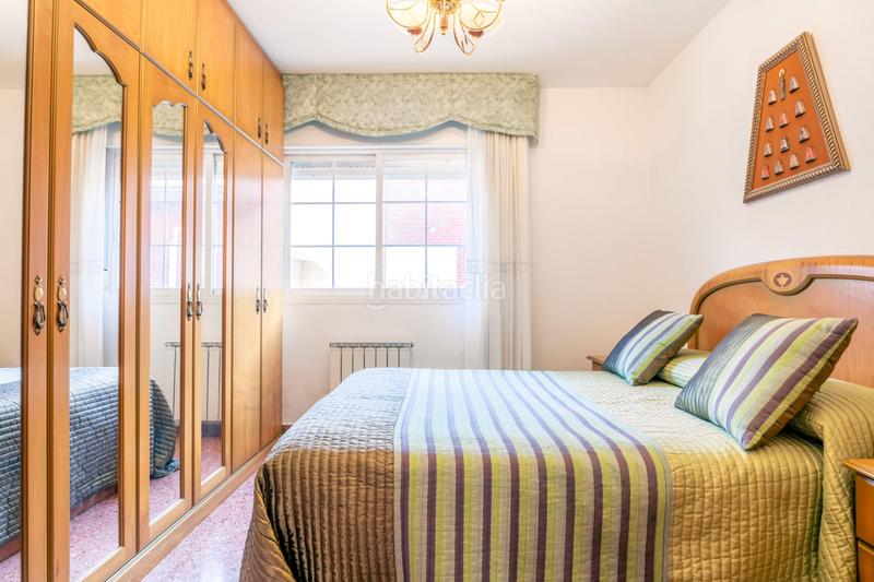 Foto c657e718-57b2-4d2c-914a-fbe1a5ecadcf. Maison jumelée dans calle gaspar torrente 81 dans Santa Isabel Zaragoza