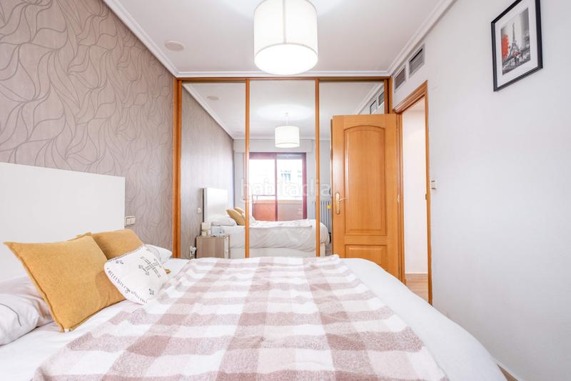 Foto 2395b299-cab7-4f4f-844c-b8fc776e89d6. Location appartement dans calle de juan pablo ii 5 dans Zaragoza