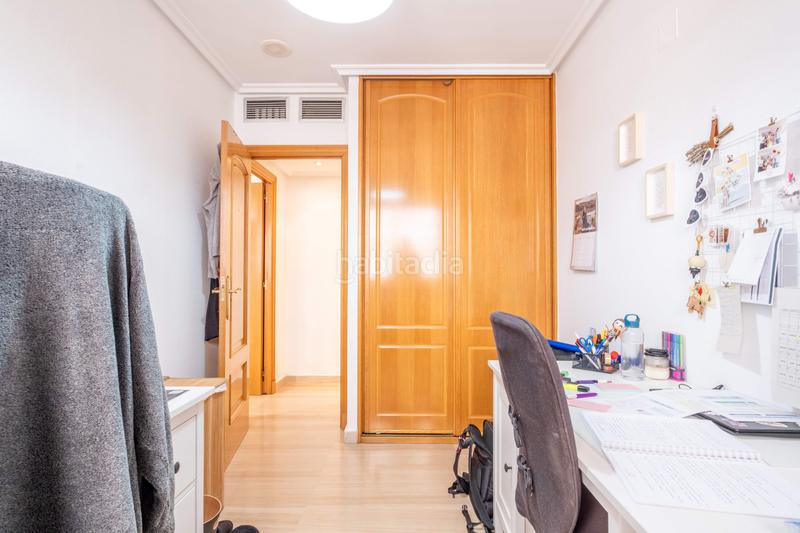 Foto 49a0a5a9-5025-4eb6-b4c0-ae5d0653d638. Location appartement dans calle de juan pablo ii 5 dans Zaragoza