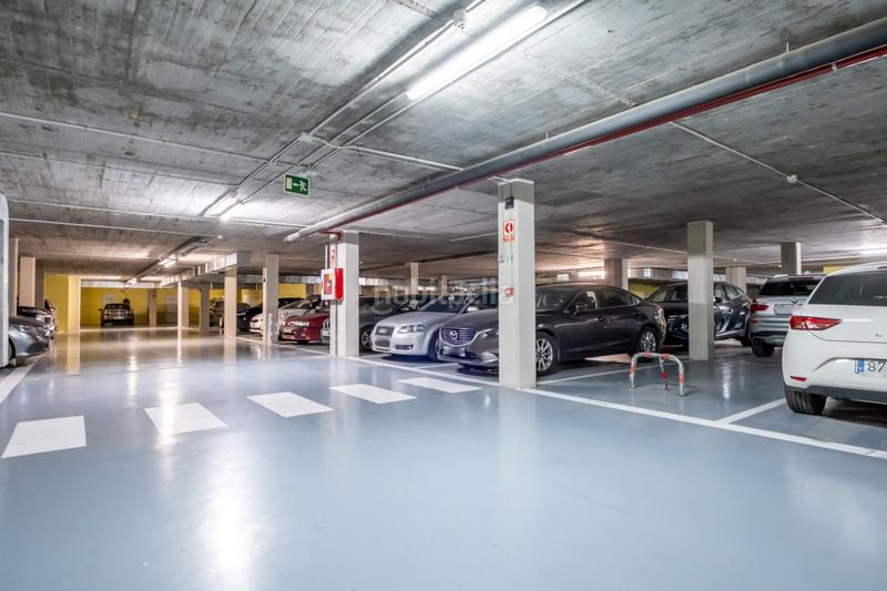 Foto 4a70baee-fe07-41a6-a03f-e85934a57d28. Alquiler parking coche en calle calle de ángela lópez jiménez se alquila garaje junto al edificio seminario en Zaragoza