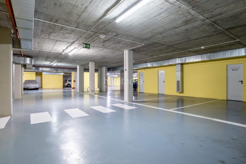 Foto 74e95c9f-bfab-4833-a7a6-c1b1322d8556. Alquiler parking coche en calle calle de ángela lópez jiménez se alquila garaje junto al edificio seminario en Zaragoza