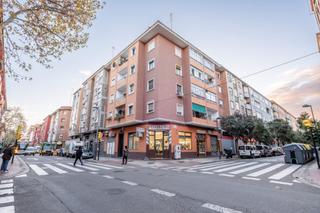 Pis a Calle Salvador Minguijón 43