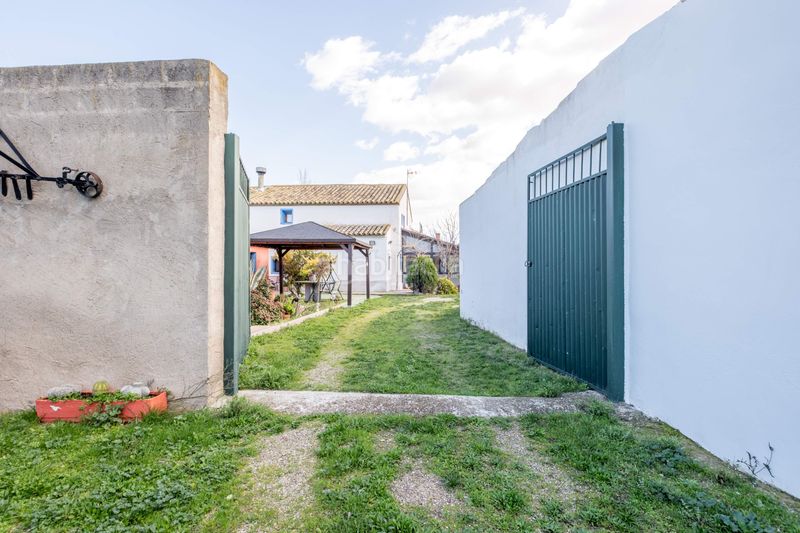 Foto 0b6684d5-346d-459e-aeaa-ba365f93cebb. Masia amb aparcament a San Gregorio Zaragoza