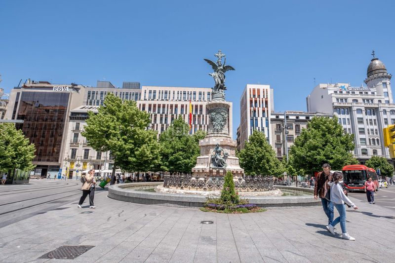 Foto eb3c9a8e-b9eb-4b0e-9c1c-7d84cab5505e. Pis amb calefacció aparcament a Alfonso Zaragoza