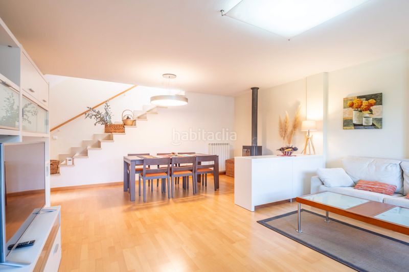 Foto 53c95563-1d16-456d-85b8-068ce47d2956. Casa adossada amb calefacció aparcament a Cuarte de Huerva