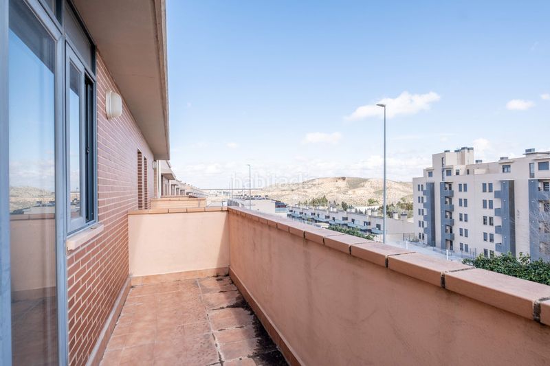 Foto 62ca5c11-222a-4e14-97d9-cdb87785e103. Casa adossada amb calefacció aparcament a Cuarte de Huerva