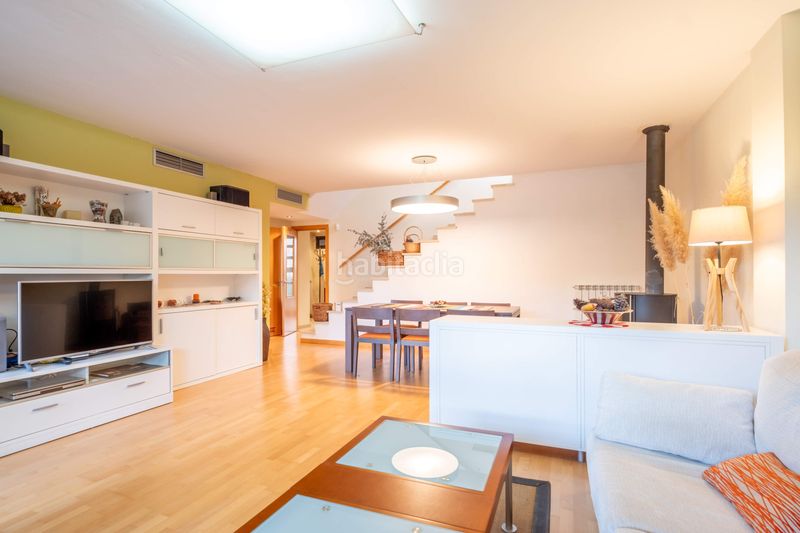 Foto 9e8f2776-1e12-4edb-b0f3-6cbeb5e33f40. Casa adossada amb calefacció aparcament a Cuarte de Huerva