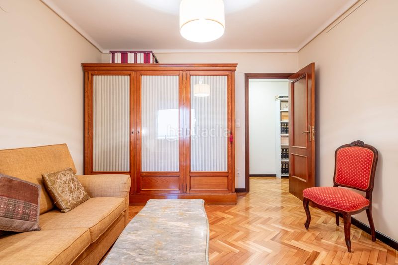 Foto 039c2614-e988-4b85-8dc5-d3f12f09df92. Pis a urbanizacion residencial paraíso 7 a Paseo Sagasta Zaragoza