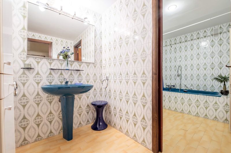 Foto 0f6b3ab6-fa7d-4a12-b629-421aa17a47c9. Pis a urbanizacion residencial paraíso 7 a Paseo Sagasta Zaragoza