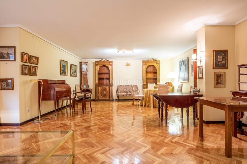 Foto 51a977a6-e037-4b46-a73f-fa91346d9093. Pis a urbanizacion residencial paraíso 7 a Paseo Sagasta Zaragoza