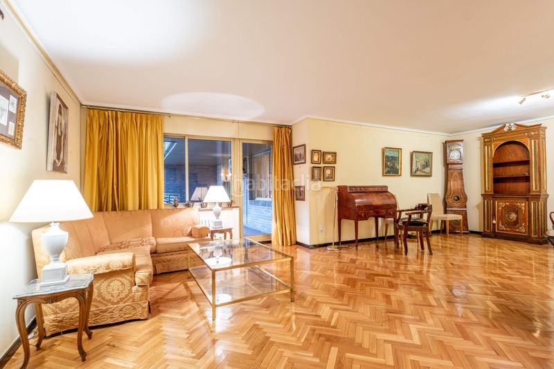 Foto a45cb90e-940d-429d-b134-e0a1a44a19ef. Pis a urbanizacion residencial paraíso 7 a Paseo Sagasta Zaragoza