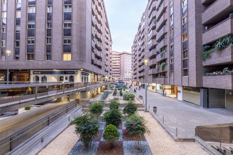 Foto ab32d14e-2e74-4e13-b222-a2eca0487fa0. Pis a urbanizacion residencial paraíso 7 a Paseo Sagasta Zaragoza