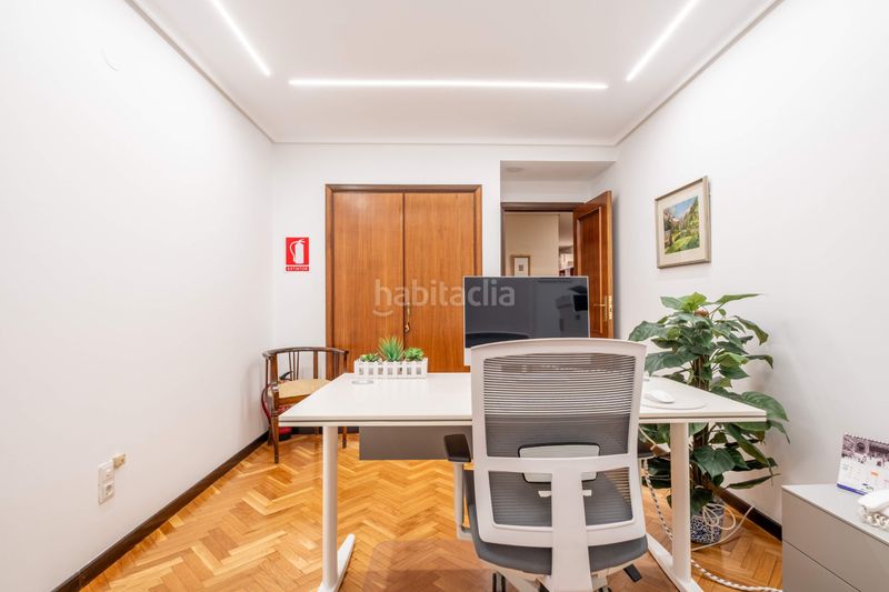 Foto c19750d3-7262-47de-8022-a5f3565a90b9. Pis a urbanizacion residencial paraíso 7 a Paseo Sagasta Zaragoza