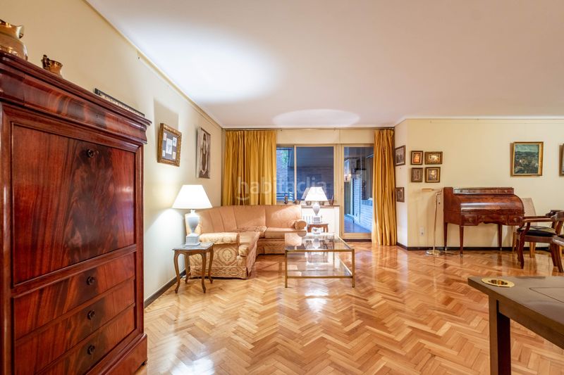 Foto cd3b981a-3647-4cb7-81df-d9a4bfa9c2cd. Pis a urbanizacion residencial paraíso 7 a Paseo Sagasta Zaragoza
