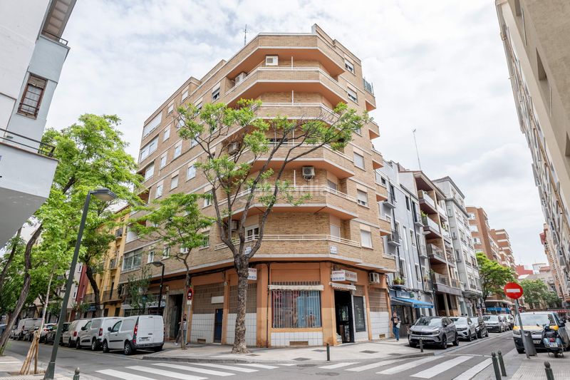 Piso  en  Calle horno alcorta (doctor) 21. Buscas luz y comodidad en el corazón de zaragoza?