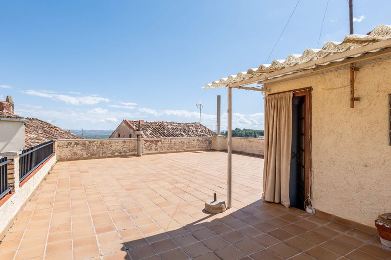 Foto 1cad70bb-be41-4ff4-9953-57706007707f. Casa amb calefacció aparcament a Almonacid de la Sierra