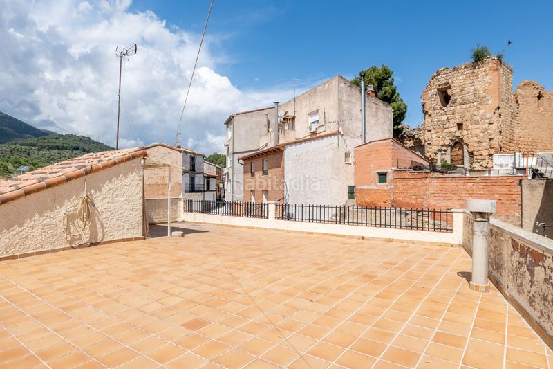 Foto 1d284240-5ce3-4997-bf3d-818e5da77e10. Casa amb calefacció aparcament a Almonacid de la Sierra
