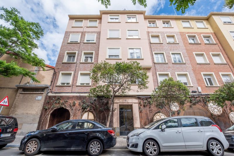 Piso  en  Calle calle santa teresa de jesús 38. Tu oportunidad de inversión junto a la universidad y plaza san f