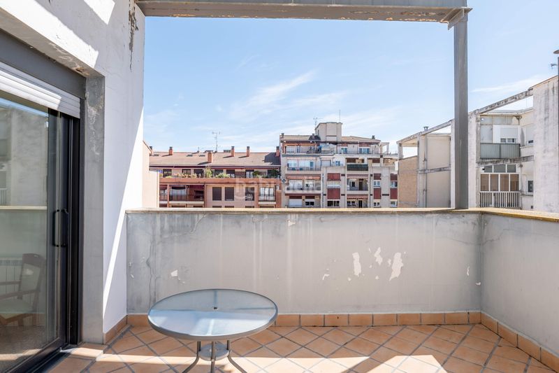 Foto 45e62cb4-9060-4ac2-b096-d0d1bb308e0f. Edificio in Barbastro