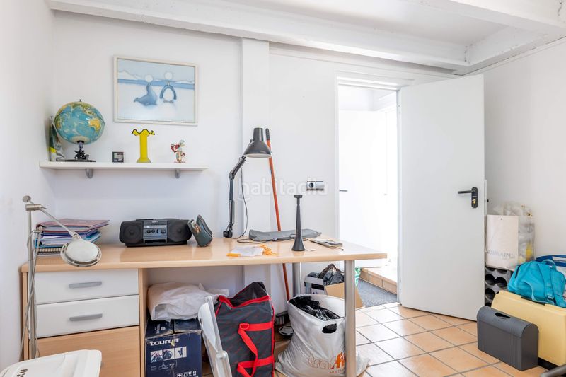Foto c69e6ad8-4695-43d8-a4b2-385088fb4805. Edificio in Barbastro
