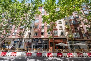 Pis  Avenida caspe, compromiso de. Oportunidad para inversores luminoso apartamento en avenida comp