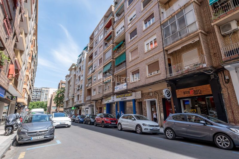 Foto 83ce5cbc-b3a0-4cf7-860f-6cdda2f1d473. Flat in calle lacarra miguel in Paseo Constitución - Las Damas Zaragoza