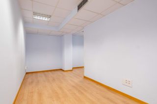 Miete Büro in Calle coso 67. Oficina en pleno coso de zaragoza