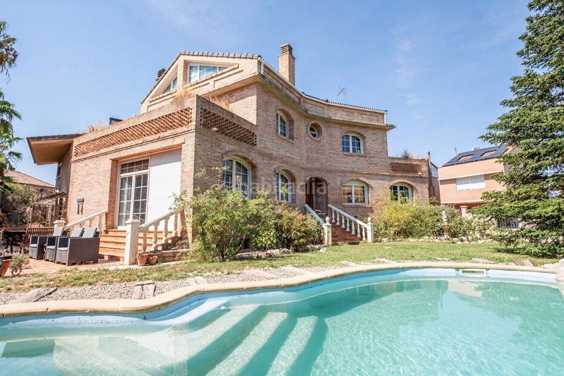 Casa  Avenida avenida ilustración 31. Exclusivo chalet en montecanal con piscina privada y ascensor