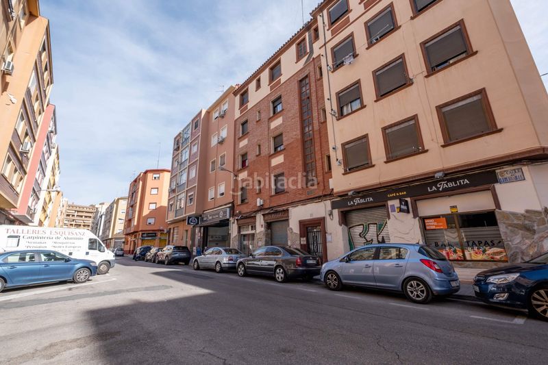 Foto 36d13d04-2bee-40eb-b727-70134f5ba310. Edificio in La Granja Zaragoza