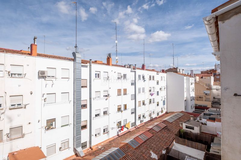 Foto 9cd324f5-dfd3-4e83-ad68-363e4f55fc42. Edificio in La Granja Zaragoza
