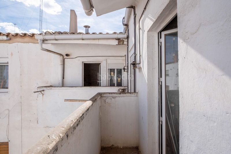 Foto bc5a318a-194d-4e27-b874-c4141435a425. Edificio in La Granja Zaragoza