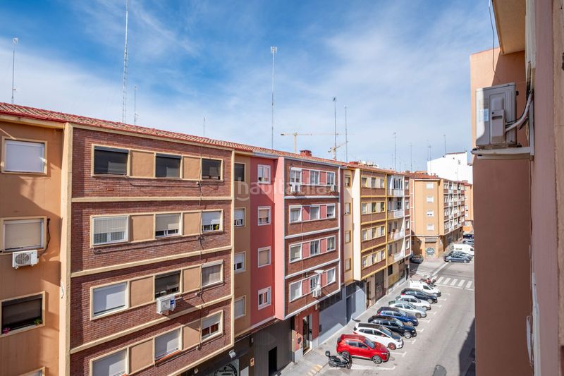 Foto f673cb6d-ae71-4ee2-8c33-c57137feca94. Edificio in La Granja Zaragoza