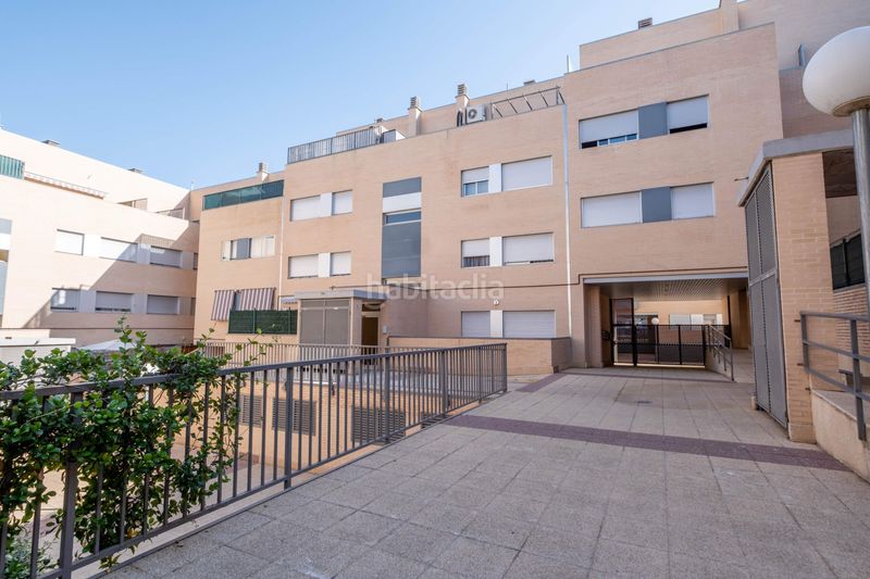 Foto b731689c-8724-4b84-a28e-976e02c25136. Etagenwohnung in calle de ramón y cajal 70 in Cadrete