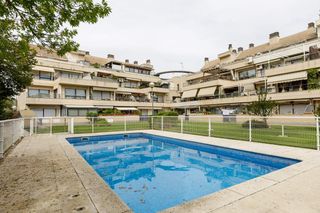 Etagenwohnung in Avenida de navarra 35. Tu oasis familiar te espera en utebo! dúplex bajo con jardín pri