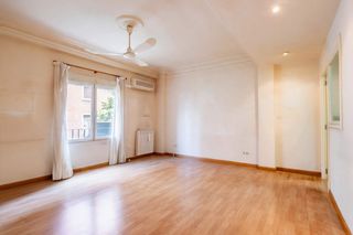 Appartement à Calle barbasan, mariano 16. Piso en zona universidad