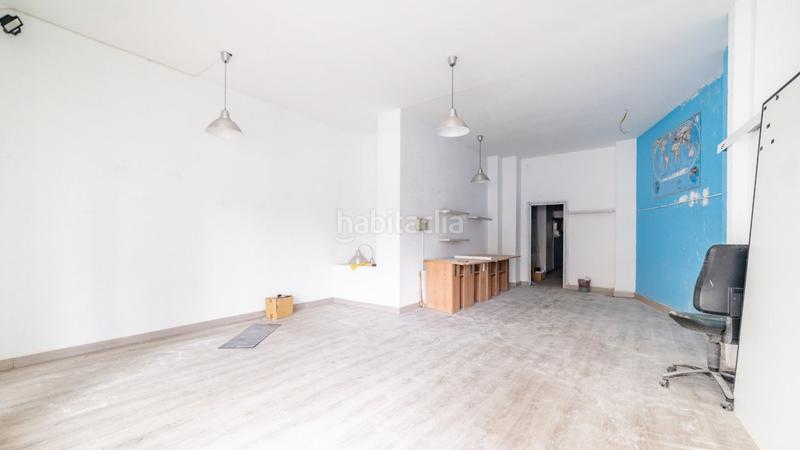 Foto d099d834-5761-4a75-af11-6e79a3d28cd5. Alquiler local comercial  disponible en avenida navarra 57 en Zaragoza