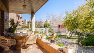 Maison jumelée à Calle océano atlántico 19. Exclusivo unifamiliar en vía hispanidad