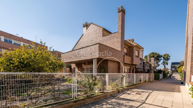 Foto 5ce009b0-0f02-41f8-bb18-a18d52a10ead. Casa a schiera in calle océano atlántico 19 in Valdefierro Zaragoza