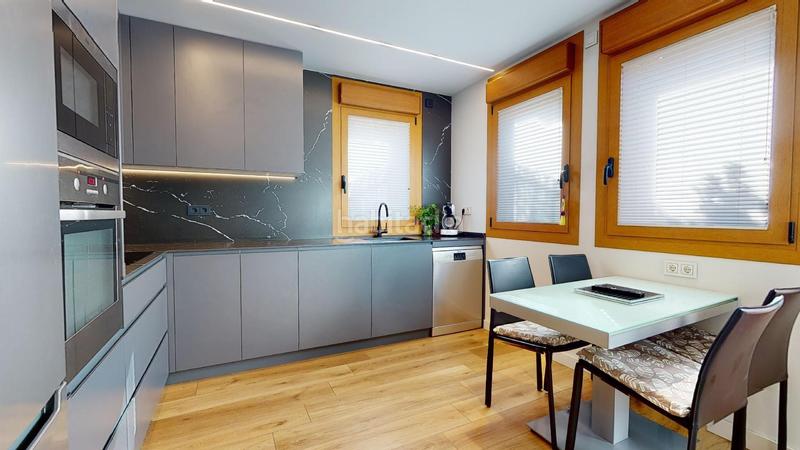 Foto ec1fa32c-74bc-4949-b72d-8d57d00c28d2. Casa a schiera in calle océano atlántico 19 in Valdefierro Zaragoza