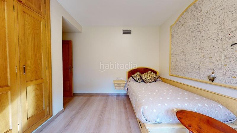 Foto eef55ffd-0807-47e3-beaa-3fd5c6e6fa27. Casa a schiera in calle océano atlántico 19 in Valdefierro Zaragoza