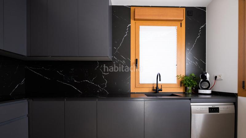 Foto f33351fc-bfa9-40e9-8757-27d6baa8d5c2. Casa a schiera in calle océano atlántico 19 in Valdefierro Zaragoza