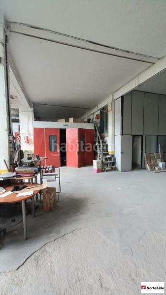 Foto 901fdf9e-c16d-4fab-afc1-f34bbf28ffd9. Local comercial local grande en el centrosan eloy en Barakaldo